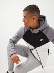 Nike Light Wood Natural Tech Fleece Zip-Up Hoodie - Image 4 of 4