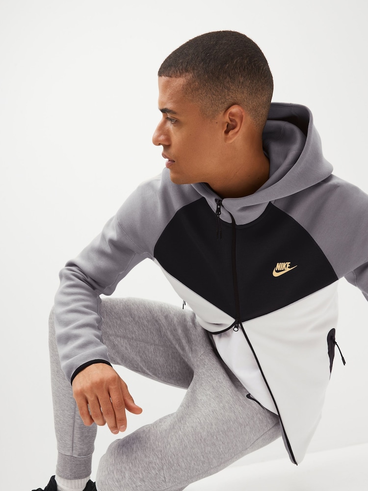 Nike Light Wood Natural Tech Fleece Zip-Up Hoodie - Image 4 of 4