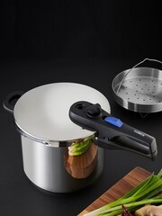 Tower Silver 7L Pressure Cooker - Image 1 of 4