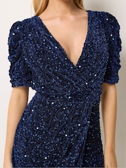 Vestido cruzado de manga corta de terciopelo con lentejuelas de M&Co - Imagen 4 de 6