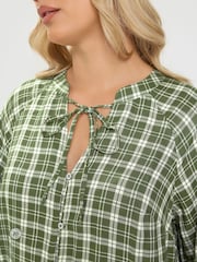 Yours Curve Green Check Button Through Tie Top - Image 4 of 6