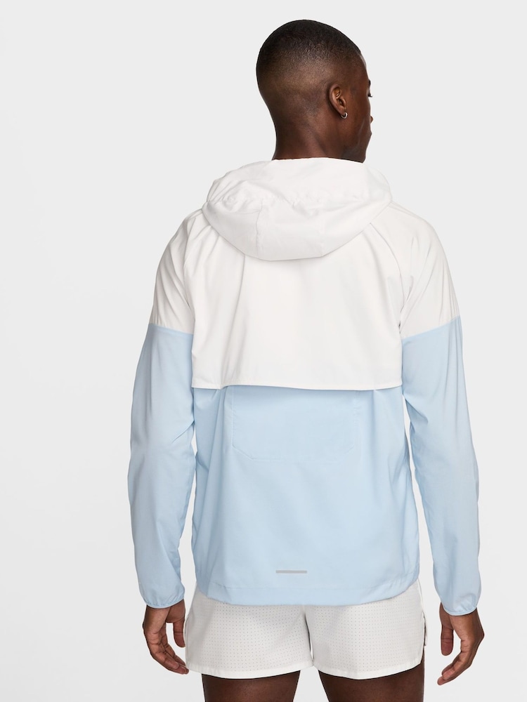 Nike white blue Light Windrunner Running Jacket - Image 2 of 9