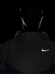 Nike white blue Light Windrunner Running Jacket - Image 8 of 9
