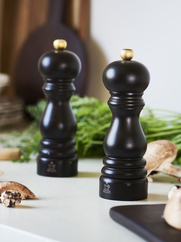 Peugeot Chocolate Set of Manual Salt and Pepper Mills in Wood 18cm - Image 1 of 6 Peugeot Chocolate Set of Manual Salt and Pepper Mills in Wood 18cm - Image 1 of 6