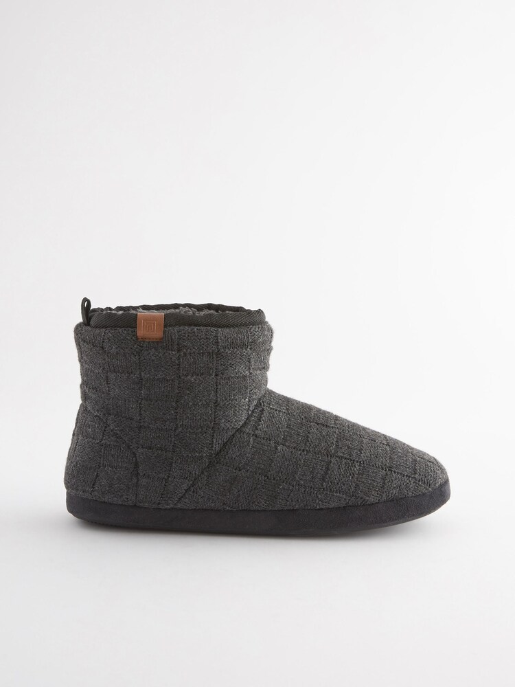 Black Chunky Knit Slipper Boots - Image 2 of 5 Black Chunky Knit Slipper Boots - Image 2 of 5