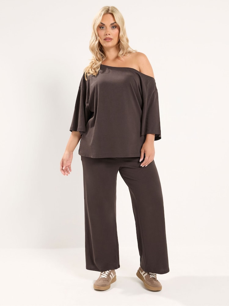 Yours Curve Brown Off Shoulder T-Shirt - Image 2 of 6 Yours Curve Brown Off Shoulder T-Shirt - Image 2 of 6