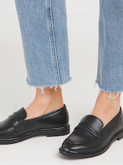 Mocasines clásicos de corte de ancho especial con tira de JD Williams - Imagen 3 de 8