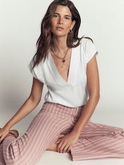 Tricou Boden Supersoft cu decolteu în V - Imaginea 1 din 5