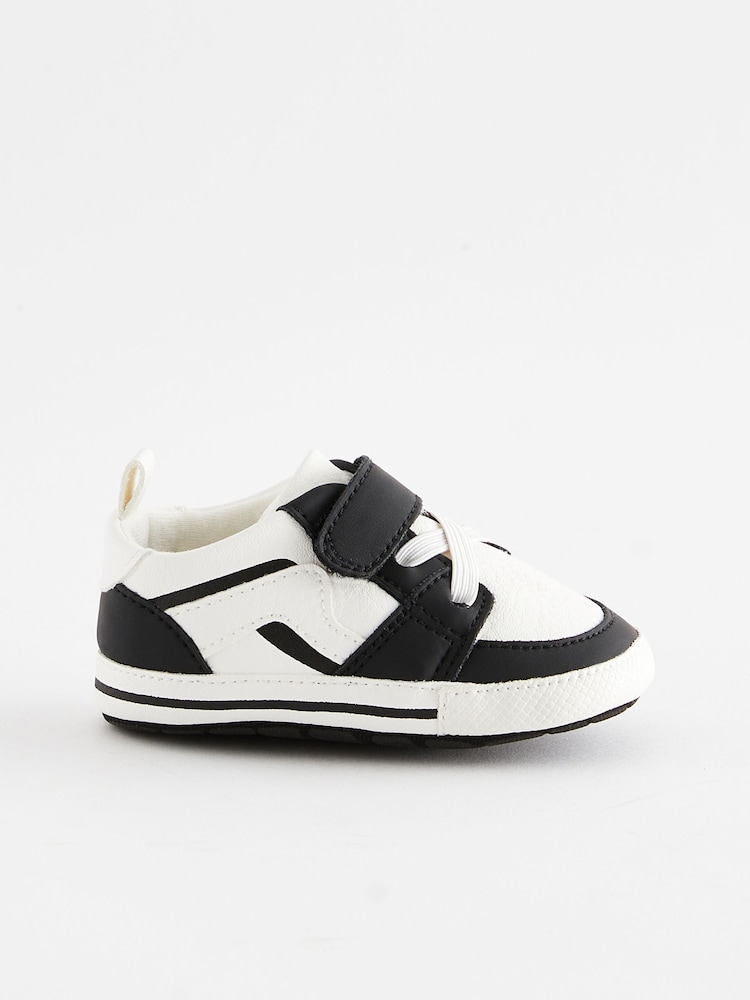 Black/White Touch Fastening Elastic Lace Baby Trainers (0-24mths) - Image 2 of 5