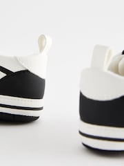 Black/White Touch Fastening Elastic Lace Baby Trainers (0-24mths) - Image 3 of 5