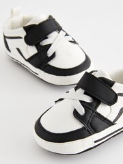 Black/White Touch Fastening Elastic Lace Baby Trainers (0-24mths) - Image 4 of 5