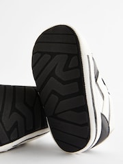 Black/White Touch Fastening Elastic Lace Baby Trainers (0-24mths) - Image 5 of 5