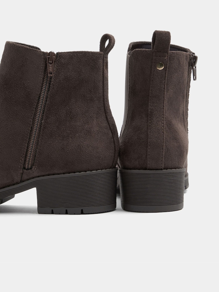 Yours Curve Brown Extra Wide Fit Faux Suede Chelsea Boots - Image 5 of 5 Yours Curve Brown Extra Wide Fit Faux Suede Chelsea Boots - Image 5 of 5