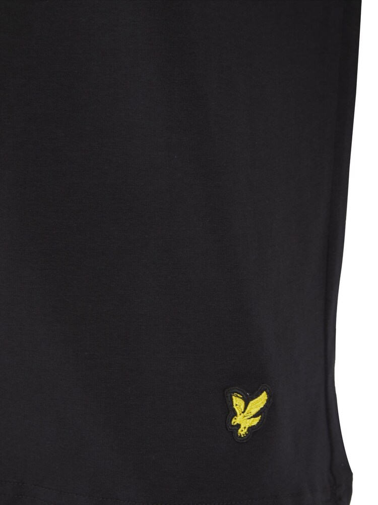 Lyle & Scott Black/Red Kyle T-Shirt and Shorts Set - Image 4 of 6