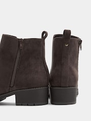 Yours Curve Brown Wide Fit Faux Suede Chelsea Boots - Image 4 of 4