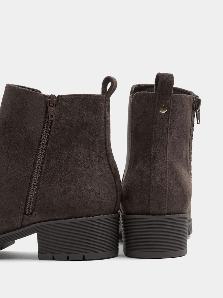 Yours Curve Brown Wide Fit Faux Suede Chelsea Boots - Image 4 of 4 Yours Curve Brown Wide Fit Faux Suede Chelsea Boots - Image 4 of 4