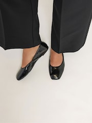 Yours Curve Dipped Top Line Ballet Pumps - Billede 1 af 6