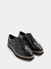 Yours Curve Faux Leather Lace Up Brogue Flats In Extra Wide EEE Fit - 圖片 4，共 6