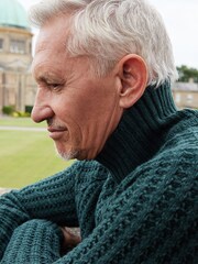 Green Regular Tulip Neck Chunky Knitted Jumper - Image 9 of 10