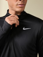 Черный - Топ для бега с короткой молнией Nike Dri-FIT Pacer - Изображение 6 из 7