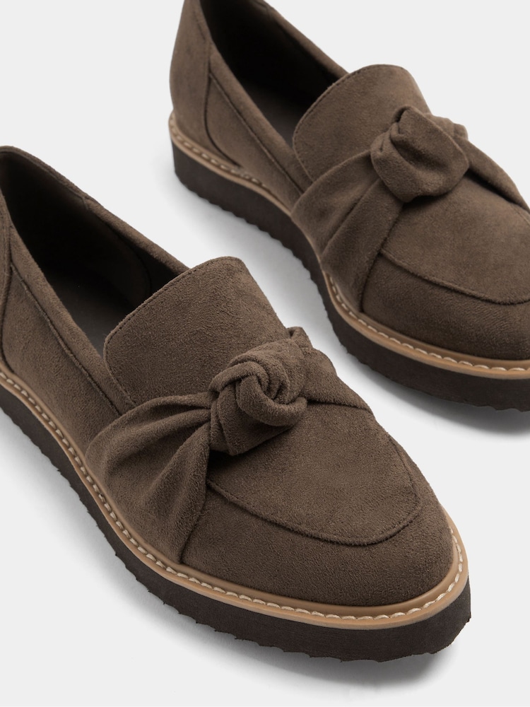 Yours Curve Faux Suede Knot Loafers - صورة 5 من 5
