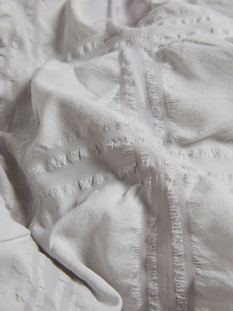 Silver Grey Seersucker Supersoft Textured Duvet Cover and Pillowcase Set - Image 3 of 5