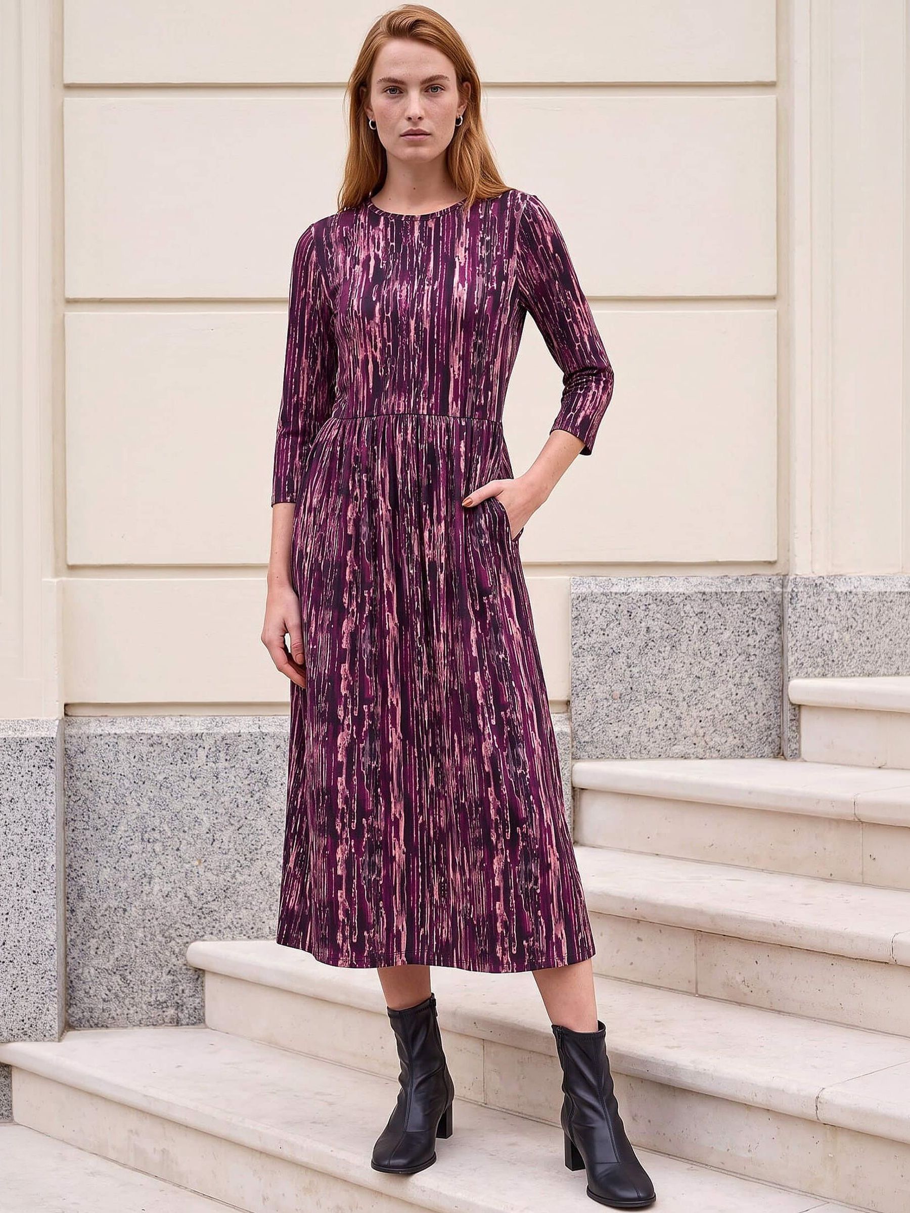 Roman Women's Purple Abstract Print Stretch Midi Dress - Image 1