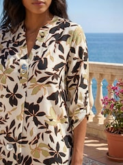 Roman White Floral Buttoned V-Neck Top - Image 4 of 4