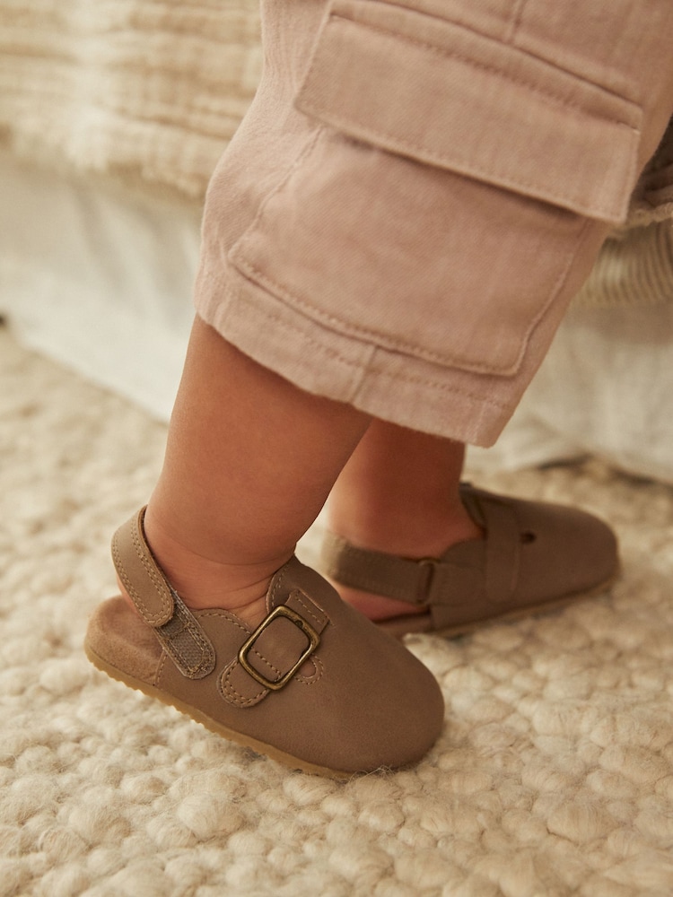 Neutral Pram Clogs (0-2mths) - Image 1 of 7