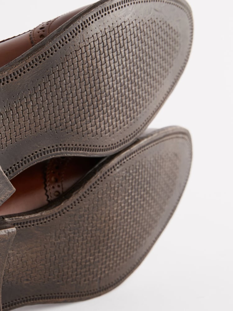 Tan Brown Heritage Brogue Shoes - Image 8 of 8