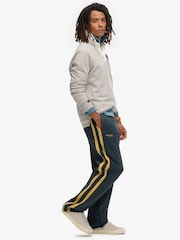 Eclips marine/wintergoud - Superdry must-have joggingbroek met logo en rechte pijpen - Afbeelding 6 van 7