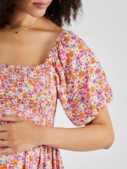 Koralle-Pink, geblümt - Jojo Maman Bébé Gerafftes Midikleid (Umstandsmode) - Bild 4 von 5