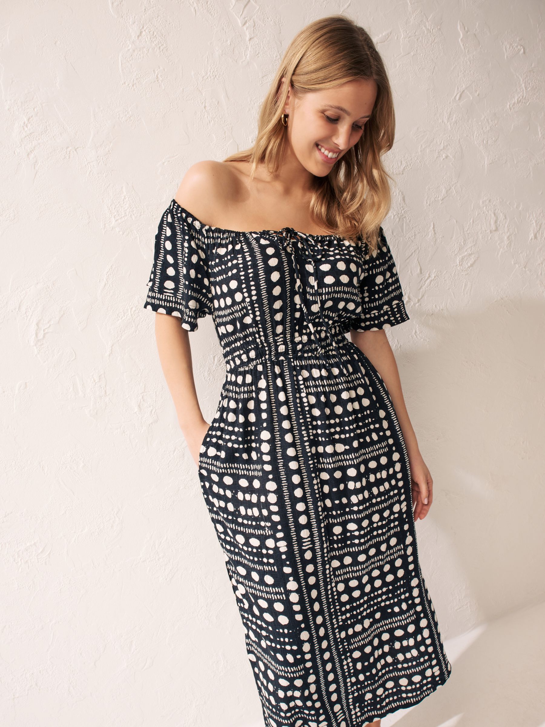 Black and white off the shoulder dress discount