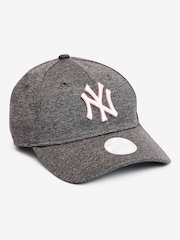 New Era® Womens New York Yankees Tech 9FORTY Cap - Image 2 of 4