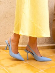 Blau - Novo Zafu Pumps mit Fersenriemen - Bild 1 von 6