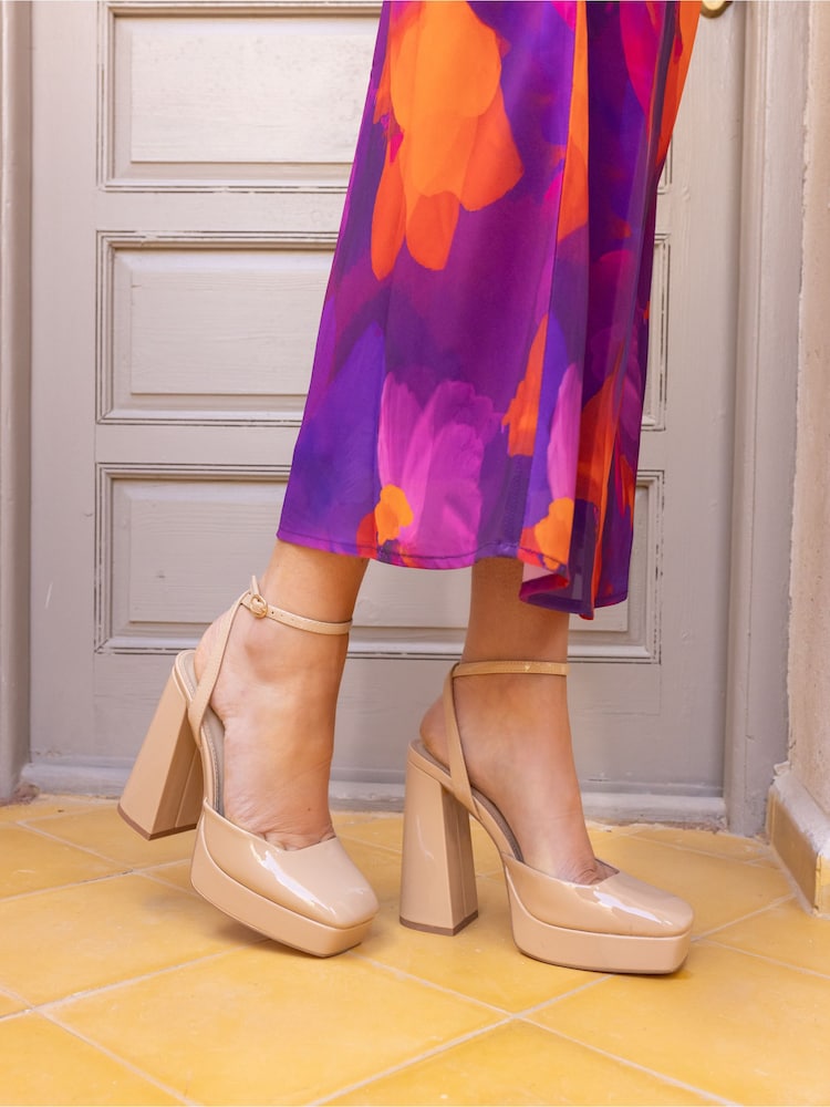 Novo Nude Regular Fit ILIKA Close Toe Platform Courts - Image 1 of 6 Novo Nude Regular Fit ILIKA Close Toe Platform Courts - Image 1 of 6