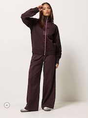 Rouge - PixieGirl Petite Satin Trim Wide Leg Trousers & Jacket Set - Image 1 sur 7