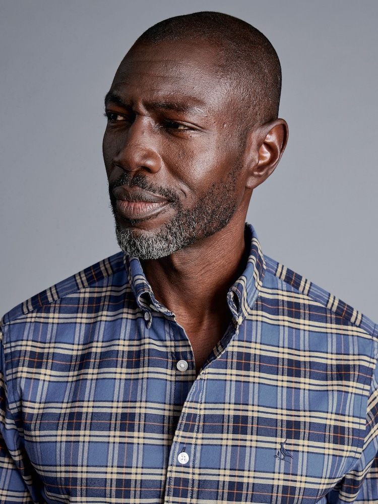 Charles Tyrwhitt Blue Overcheck Cf Button Down Brushed Washed Oxford 100% Cotton Shirt - Image 2 of 6 Charles Tyrwhitt Blue Overcheck Cf Button Down Brushed Washed Oxford 100% Cotton Shirt - Image 2 of 6