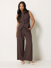PixieGirl Petite Pinstripe Waistcoat & Trousers Set - صورة 2 من 6