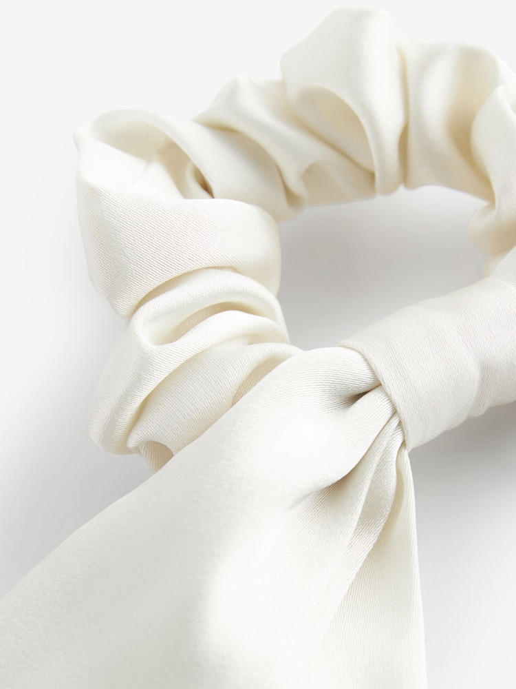 Blue/Ecru Bow Scrunchies 2 Pack - Image 2 of 9