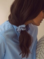 Blue/Ecru Bow Scrunchies 2 Pack - Image 8 of 9