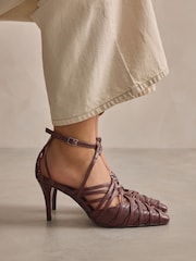 Temno rdeča - Forever Comfort® Cage Closed Point Toe Strappy čevlji z visoko peto - Slika 1 iz 9