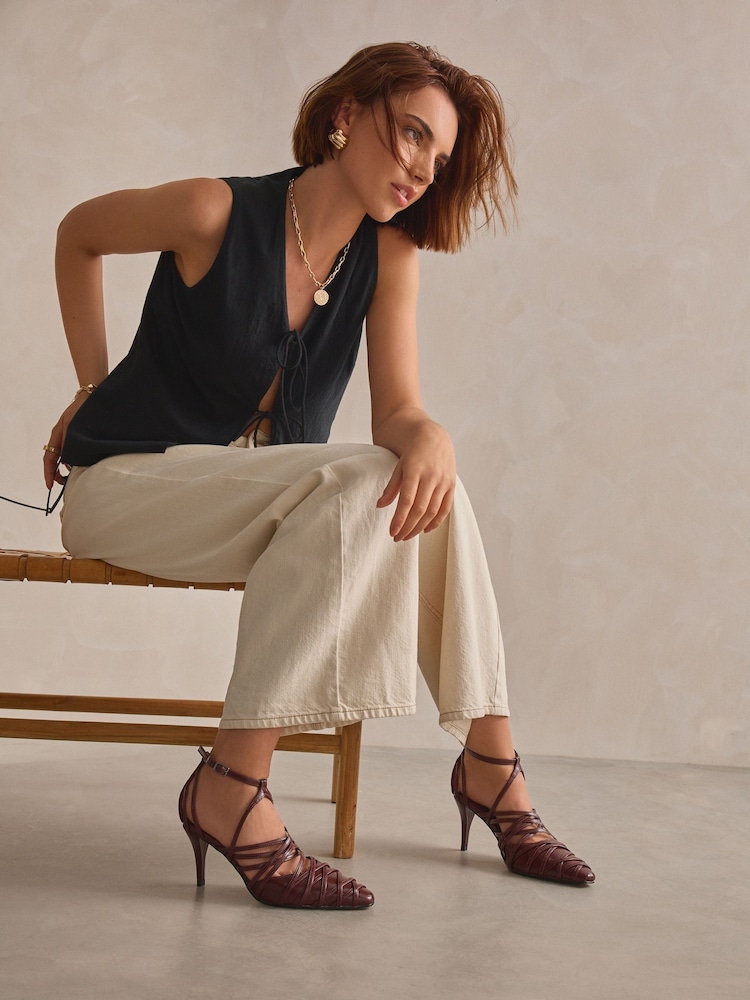 Temno rdeča - Forever Comfort® Cage Closed Point Toe Strappy čevlji z visoko peto - Slika 2 iz 9