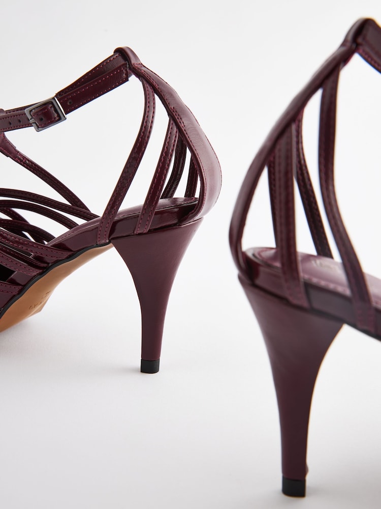 Temno rdeča - Forever Comfort® Cage Closed Point Toe Strappy čevlji z visoko peto - Slika 9 iz 9