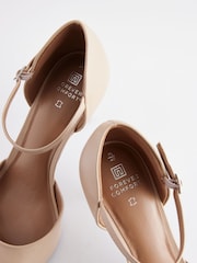 Camelo - Forever Comfort® Leather Point Toe Mary Jane Heels - Imagem 7 de 7