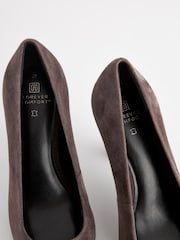 Čokoladno rjava - Forever Comfort® Leather Chisel Toe Heel Court Shoes - Slika 8 iz 8