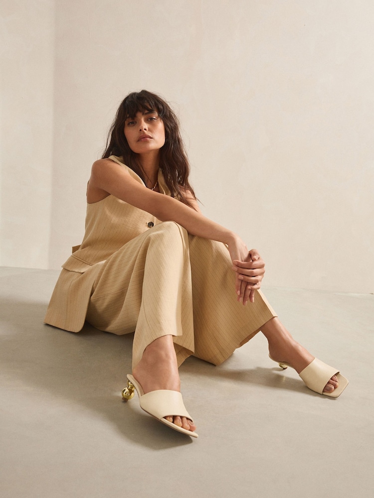 Kost - Forever Comfort Square Toe Bubble Heel Mules - Slika 2 iz 10 Kost - Forever Comfort Square Toe Bubble Heel Mules - Slika 2 iz 10