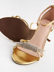 Gold - Forever Comfort® Sandalen mit Schmuckstein und Knotendetail - Bild 9 von 9