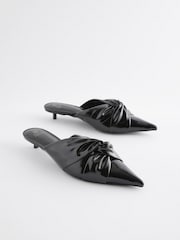 črna - Čevlji Forever Comfort Point Toe Knot Mules - Slika 5 iz 9