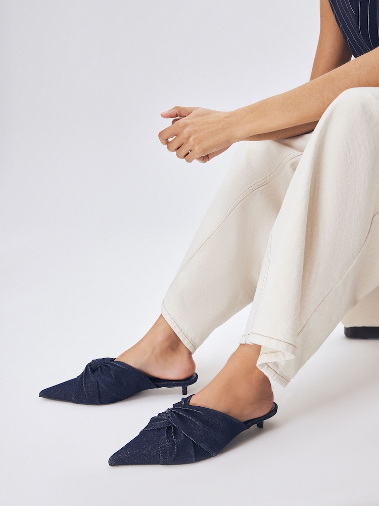 Džins - Čevlji Forever Comfort Point Toe Knot Mules - Slika 1 iz 7 Džins - Čevlji Forever Comfort Point Toe Knot Mules - Slika 1 iz 7